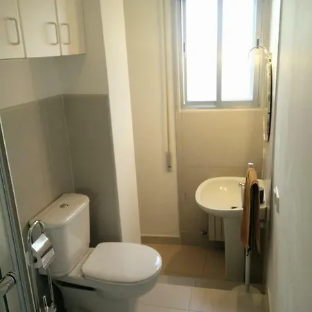 Vut Skyline Apartment *